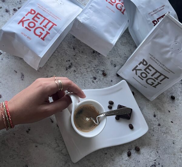 tasses+café de spécialités-court